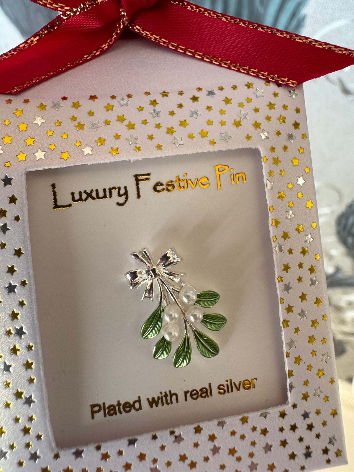 Mistletoe Christmas Pin