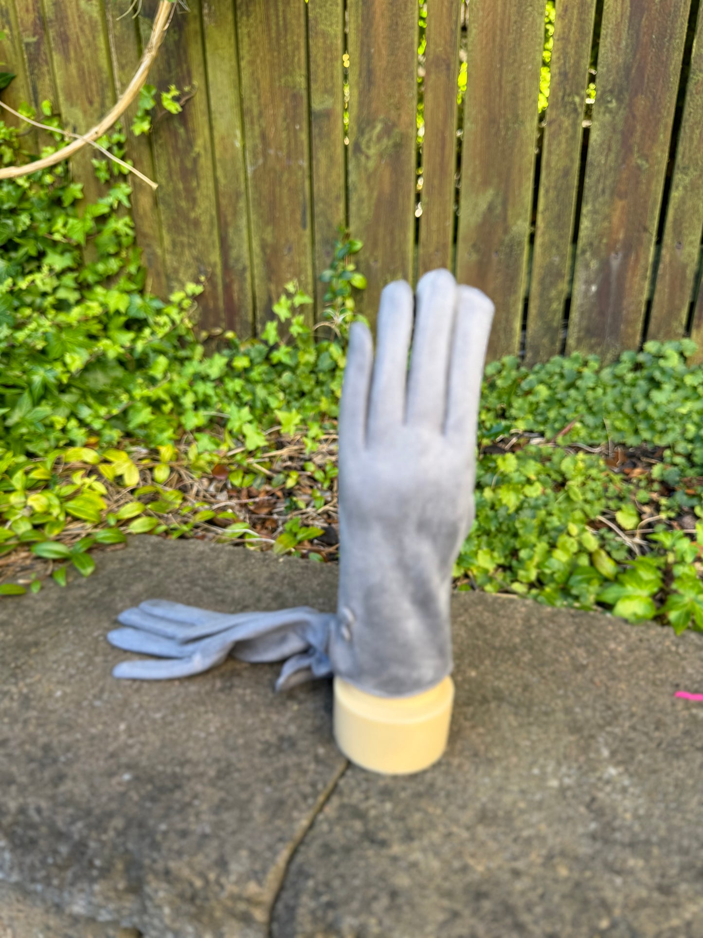 Button Gloves
