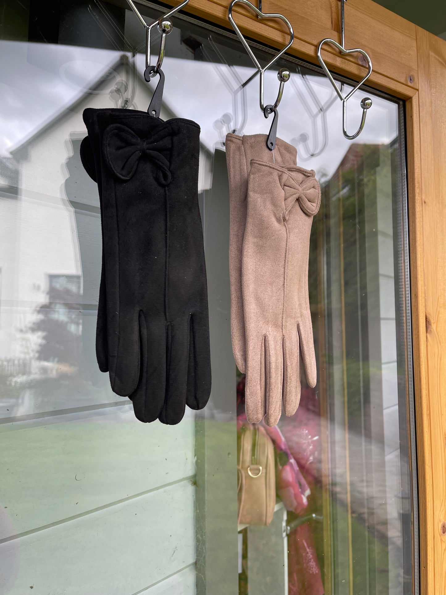 **SALE** Bow Gloves
