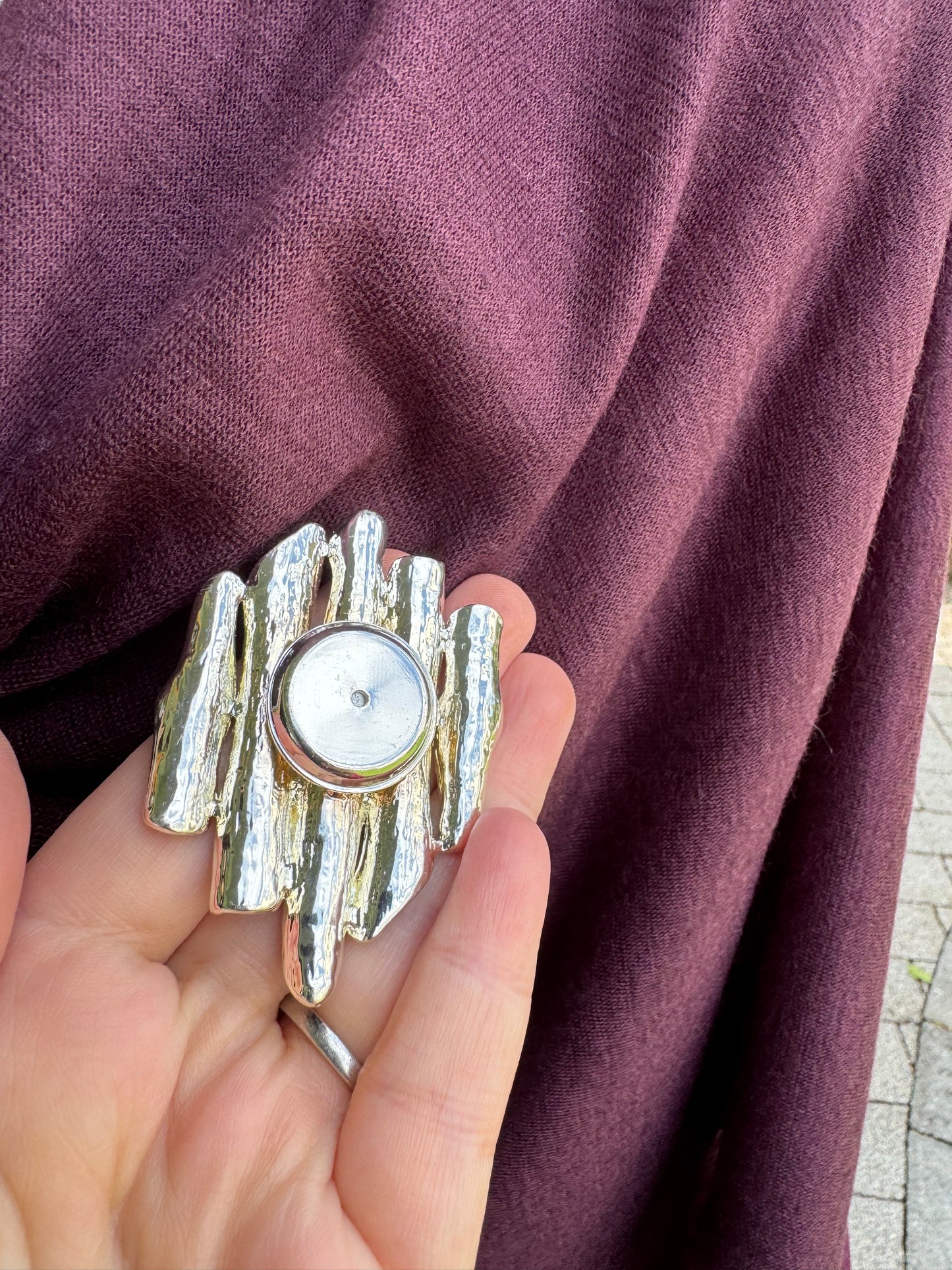 Magnetic Brooches