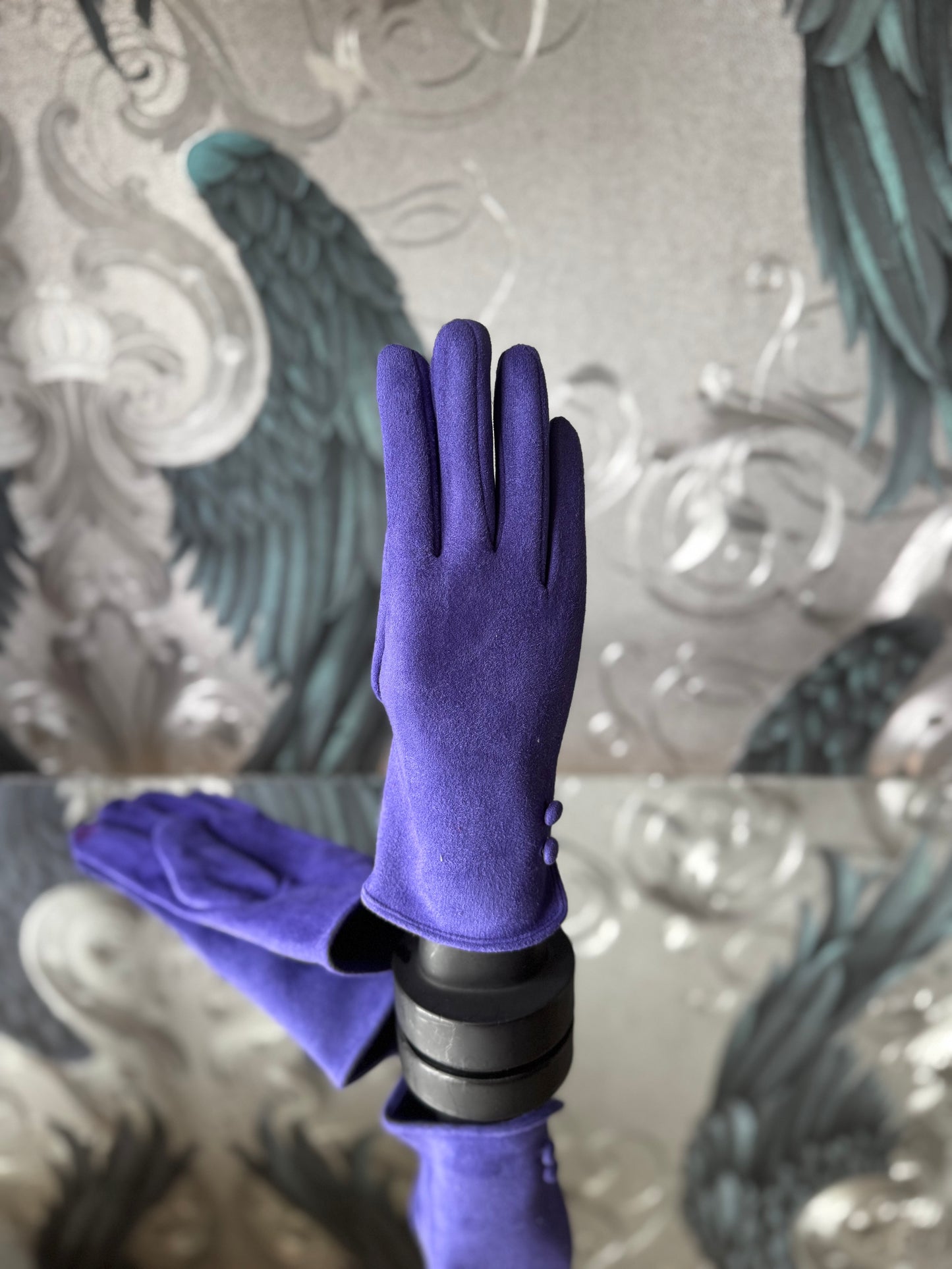 Button Gloves
