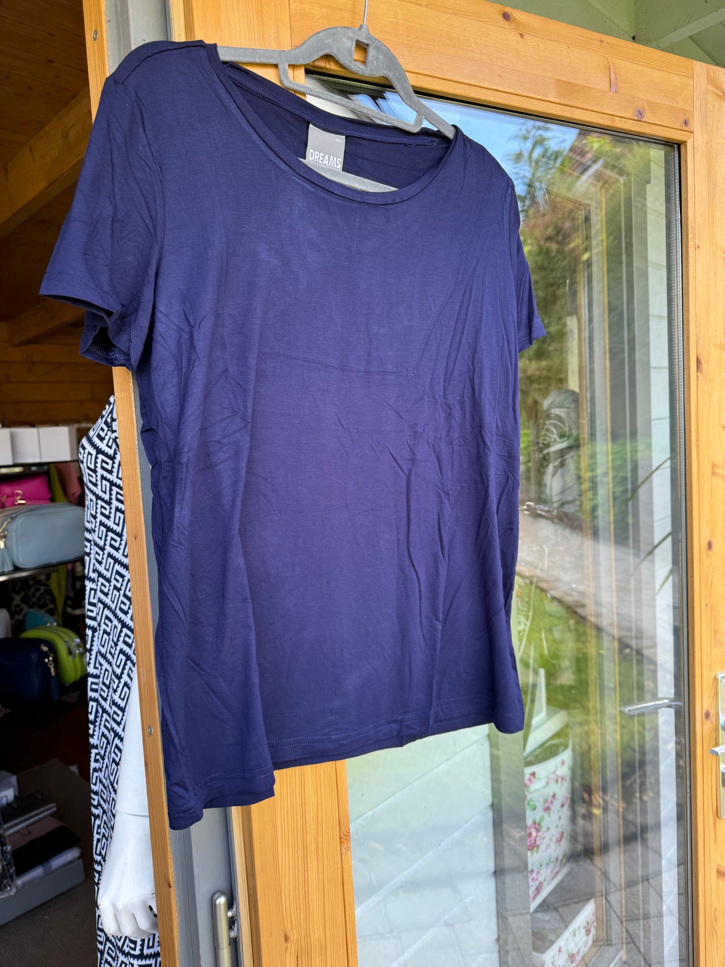 Plain T-Shirt / Top