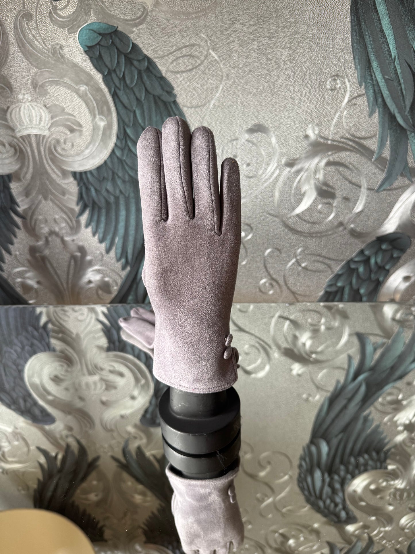 Button Gloves