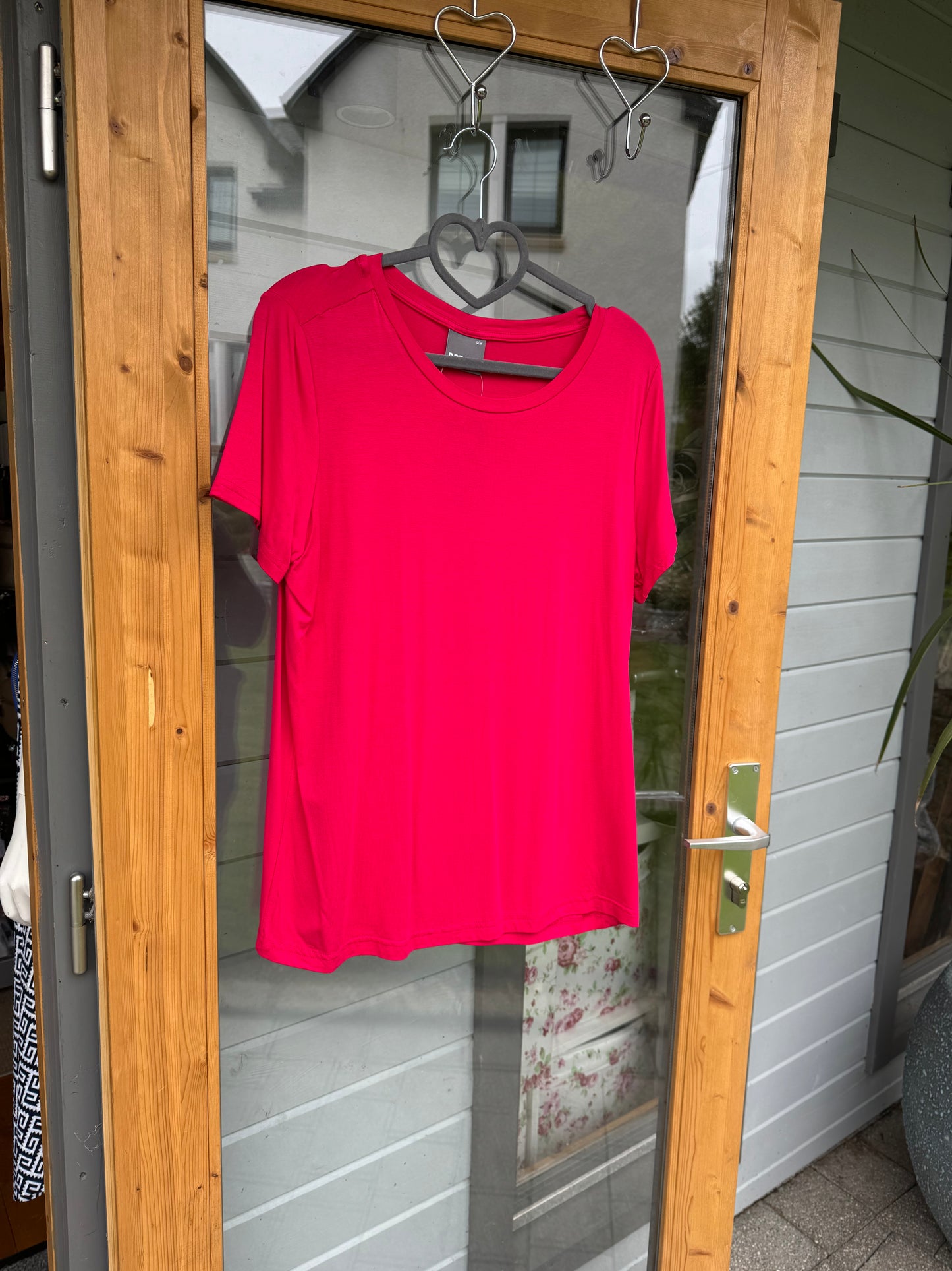 Plain T-Shirt / Top