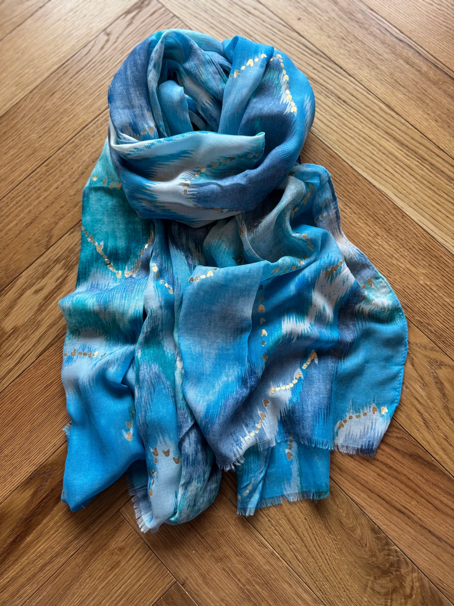 Wave scarf with gold foil