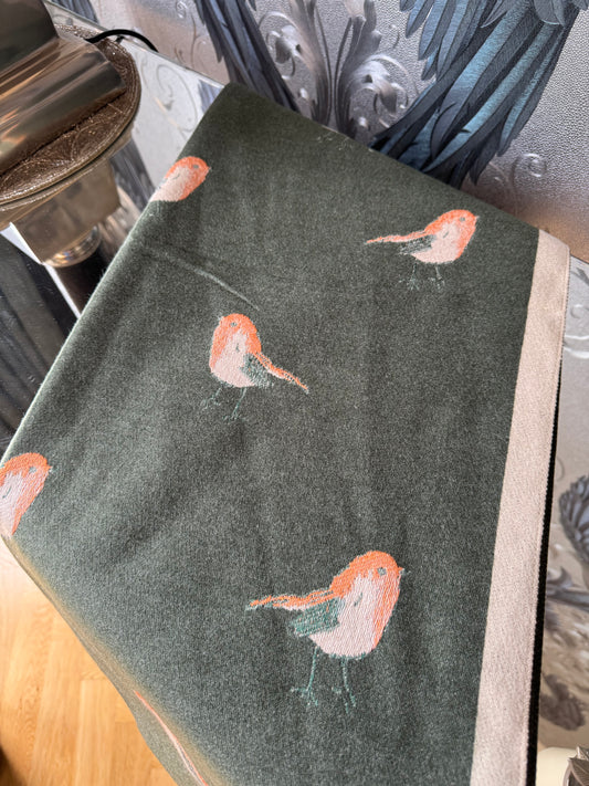 Robin Scarf