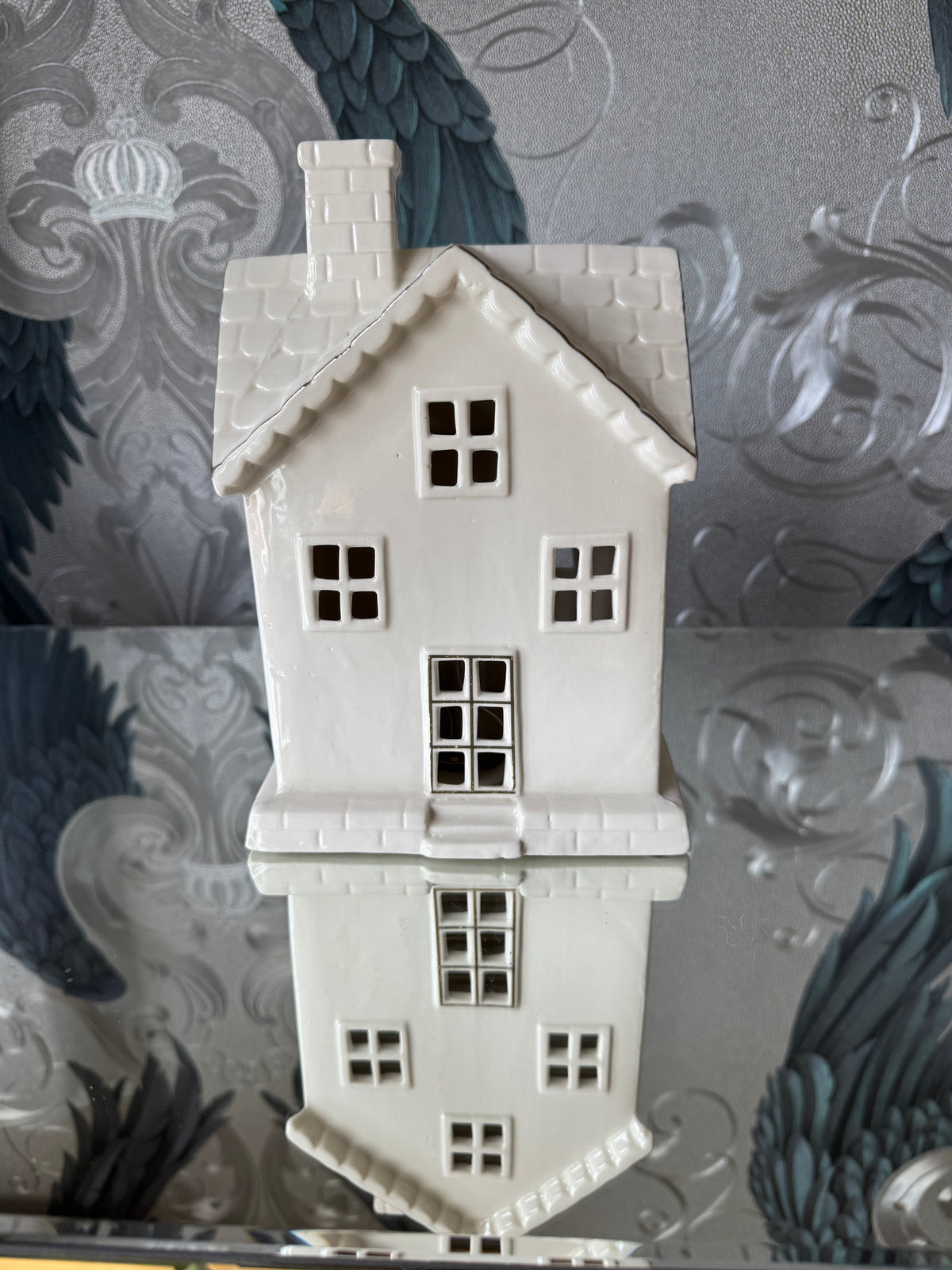 XL LED House