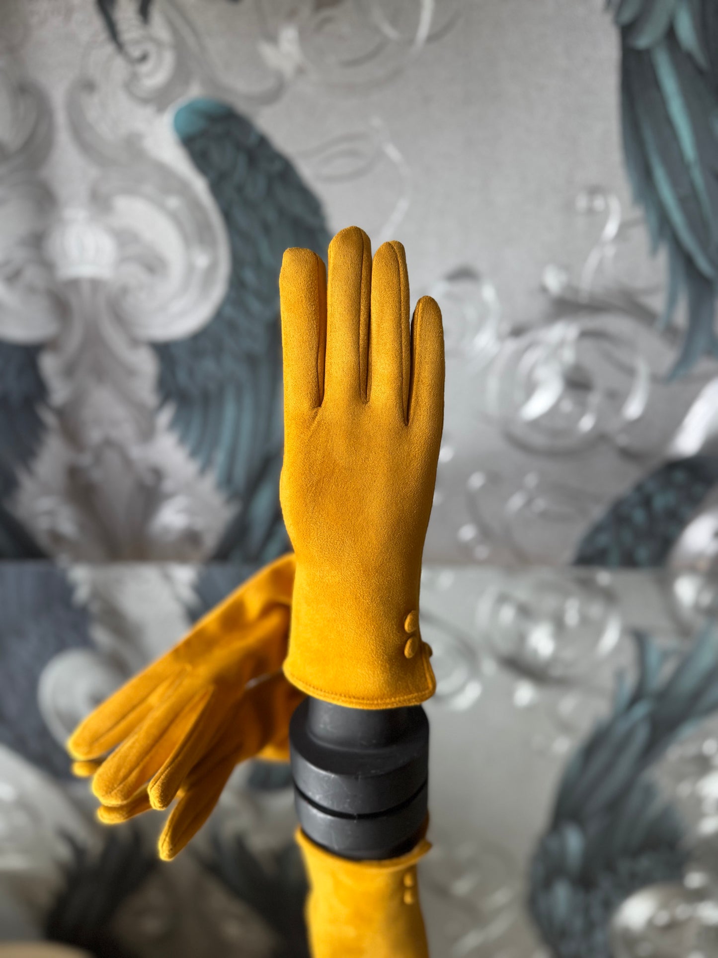 Button Gloves
