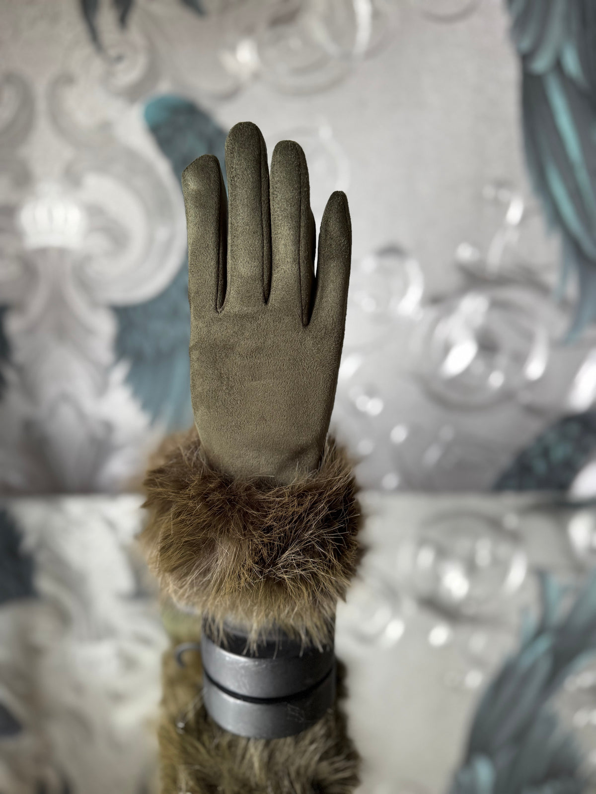 Fluffy Cuff Gloves