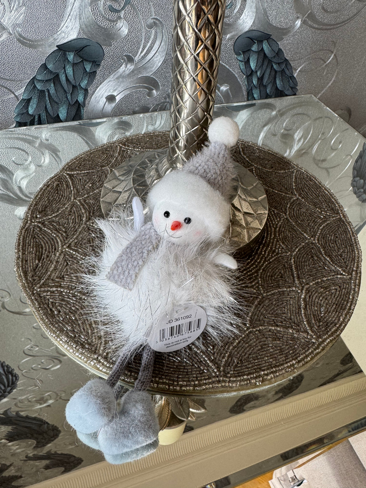 Sitting Fluffy Snowman
