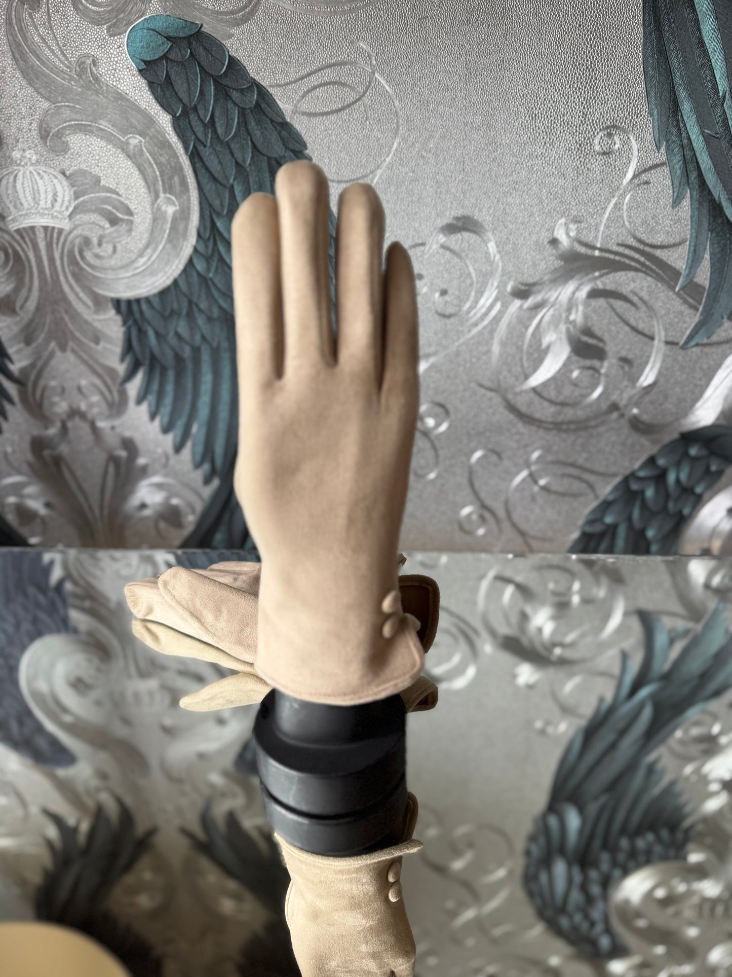 Button Gloves