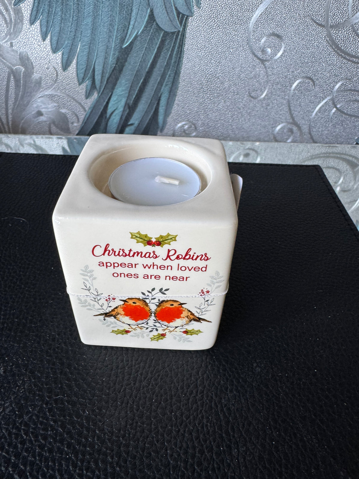 Robins Appear Tealight holder