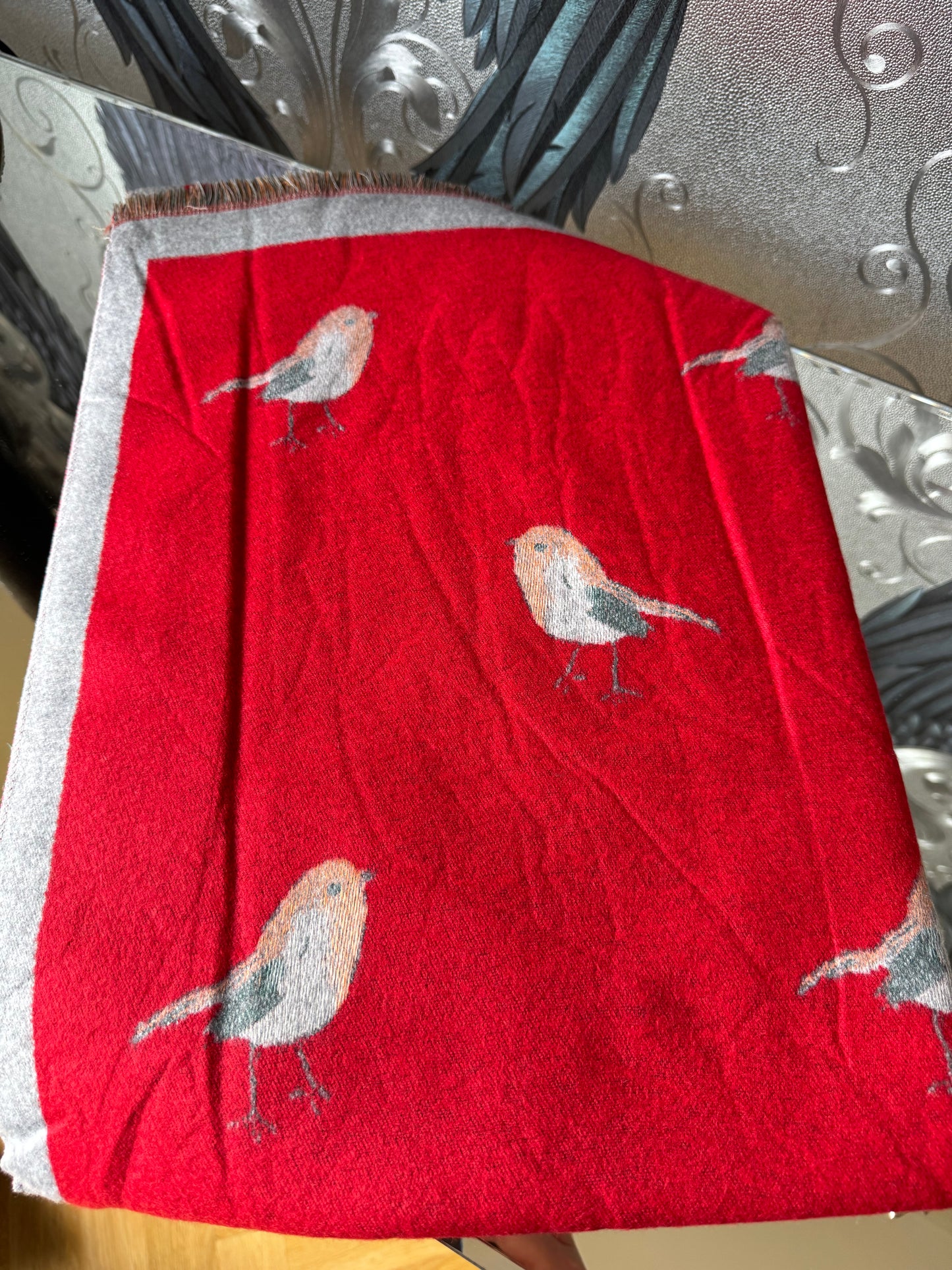 Robin Scarf