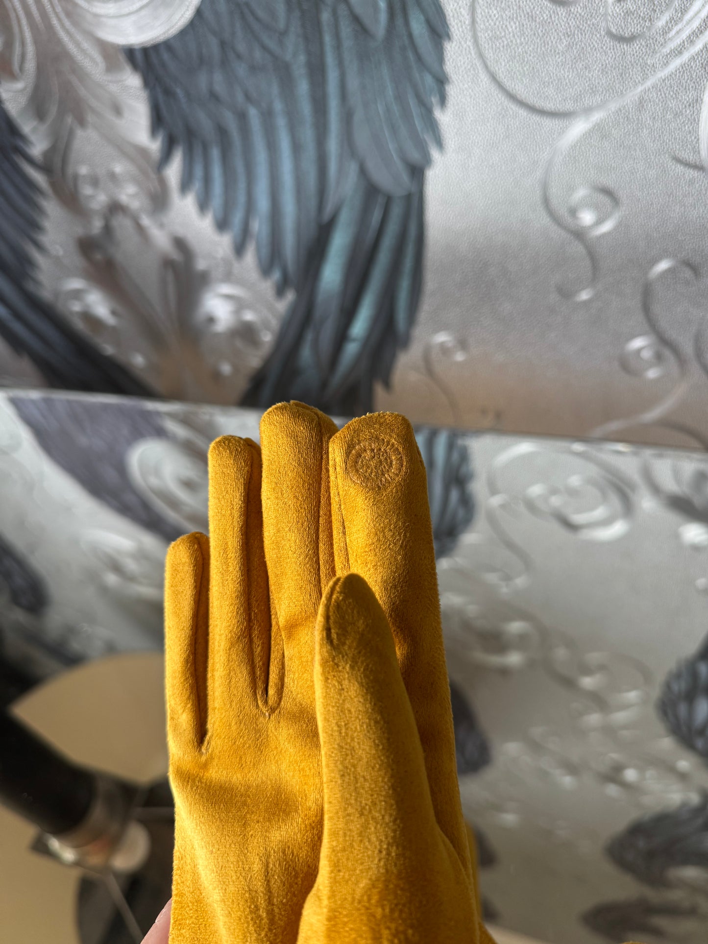 Button Gloves