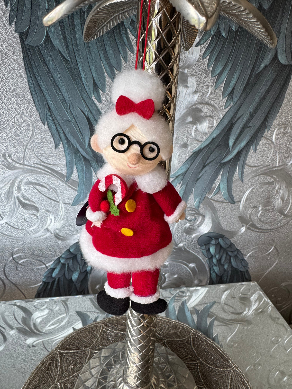 Hanging Mr and Mrs Claus
