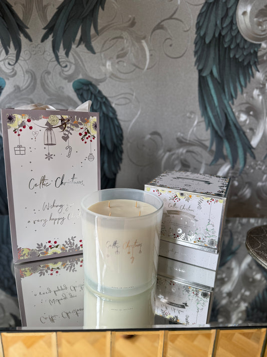 Large 4 Wick Celtic Candle - 1400g with gift box and bag