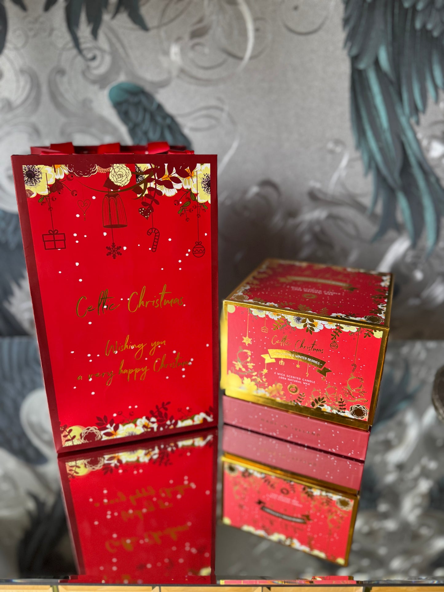 Large 4 Wick Celtic Candle - 1400g with gift box and bag