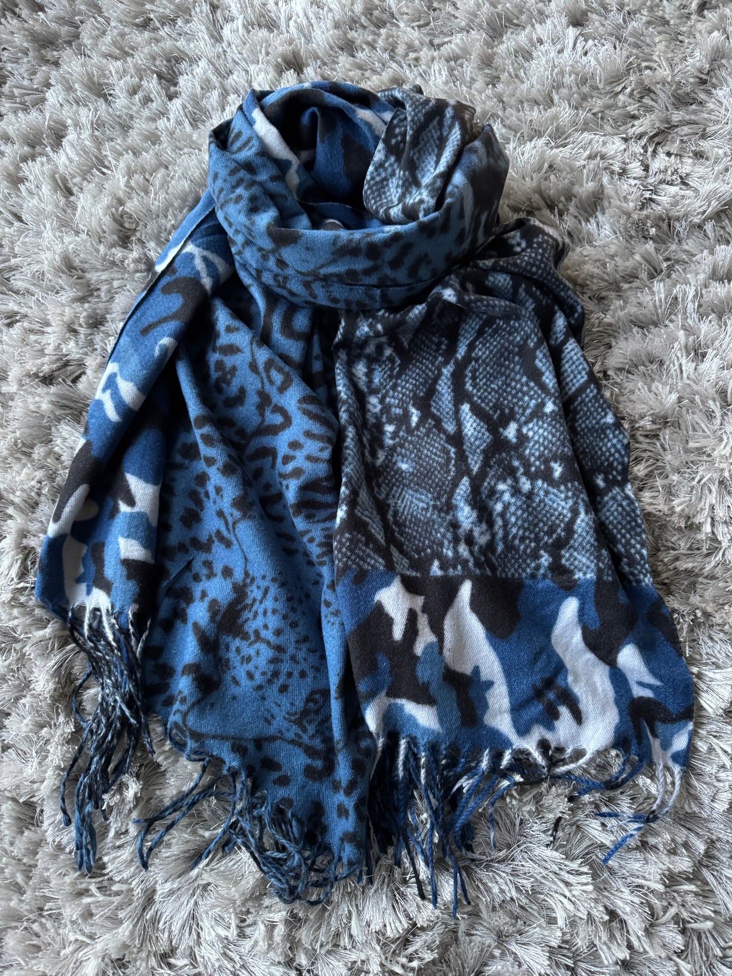 Scarf and Gloves - Black Friday Bundle