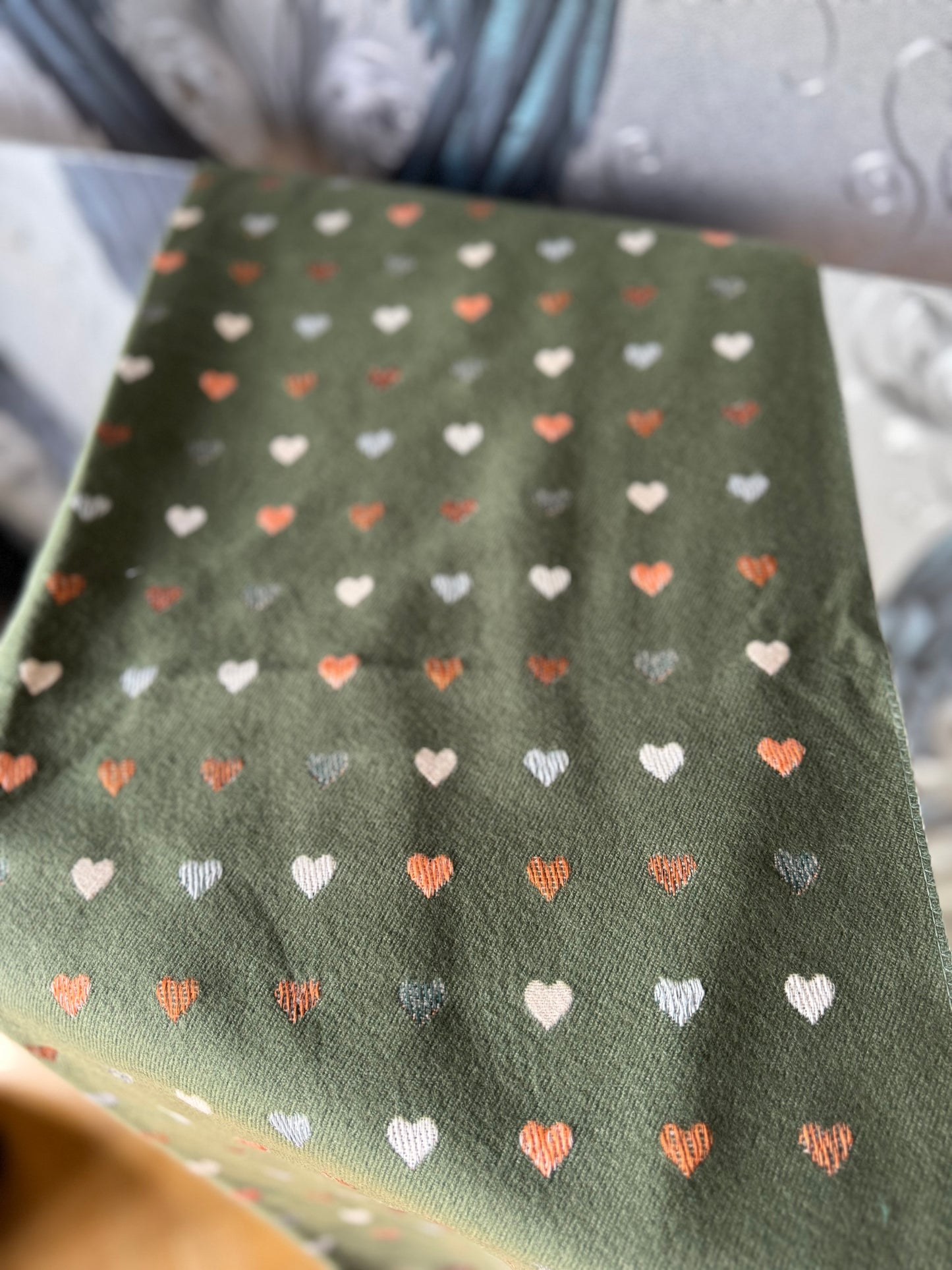 Scattered Heart Scarf