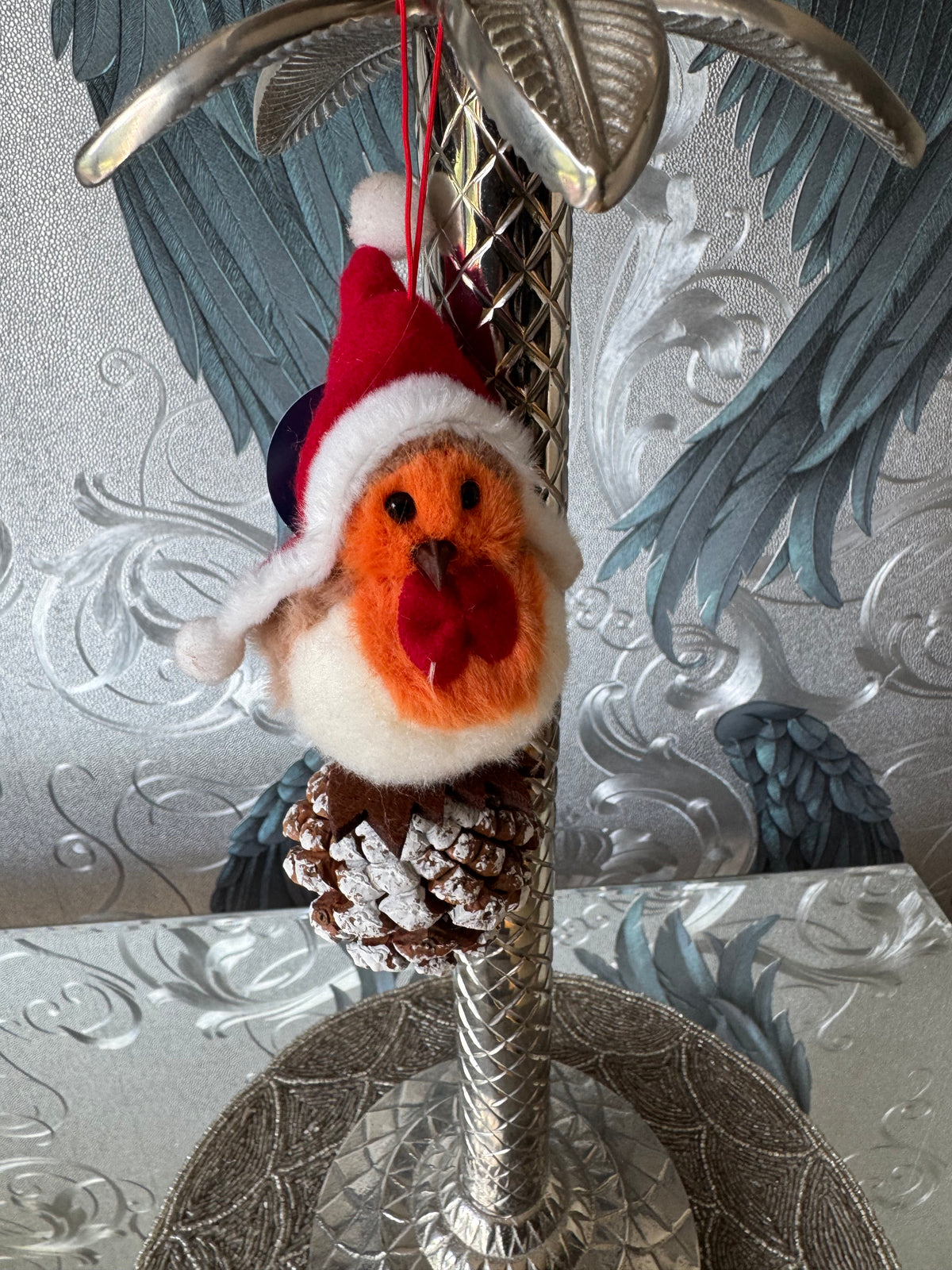 Robins on Cone Decorations