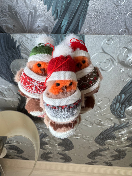 Robins In Jumpers Decorations