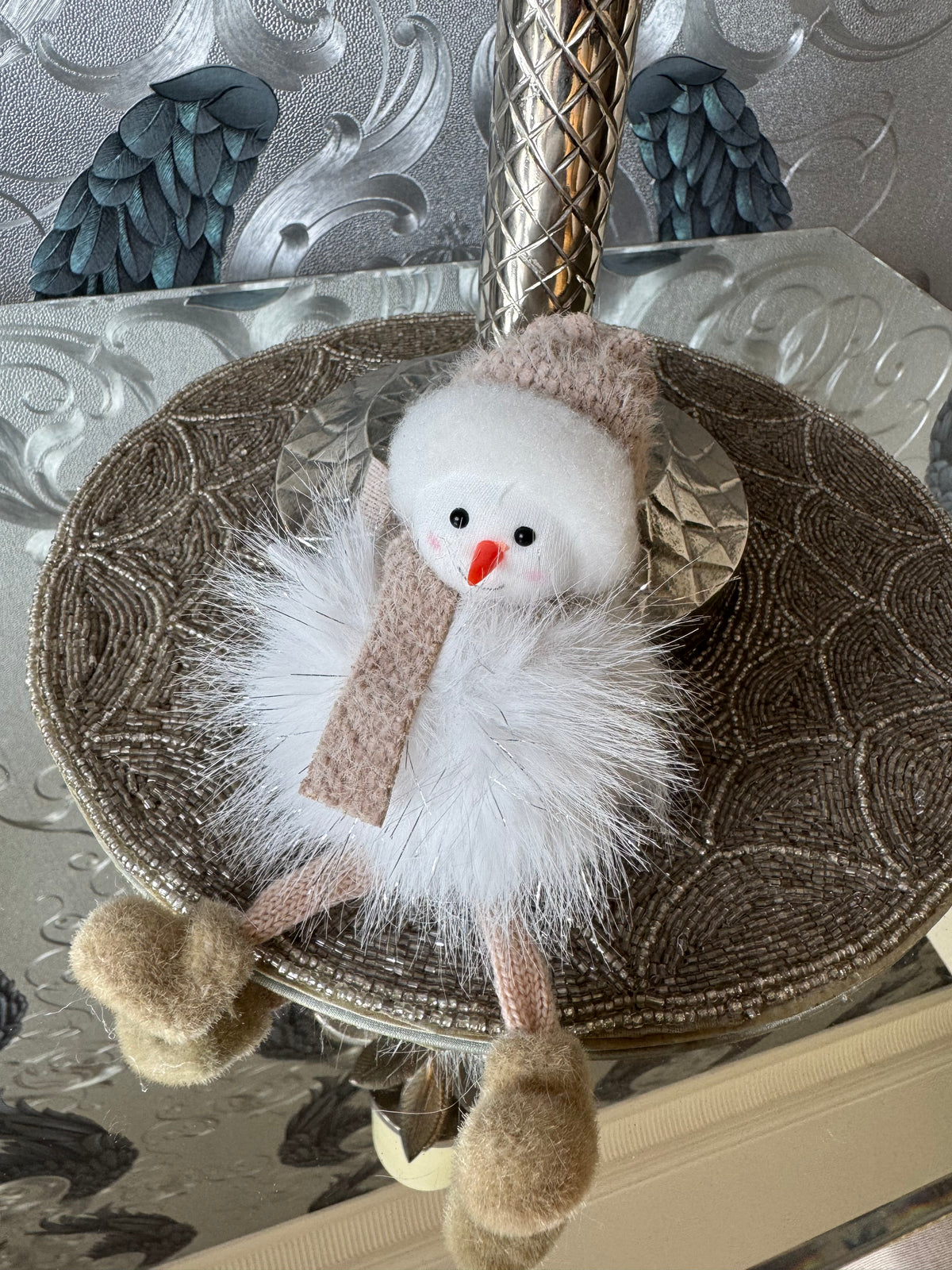 Sitting Fluffy Snowman