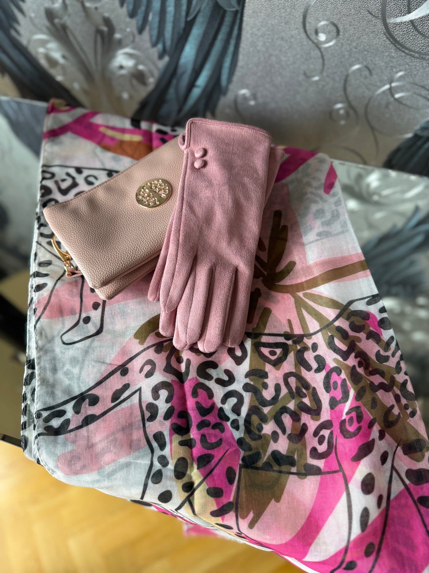 Bundle  - Scarf / Gloves / Millie