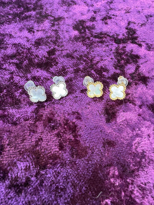 Pearl Coloured Clover Earrings