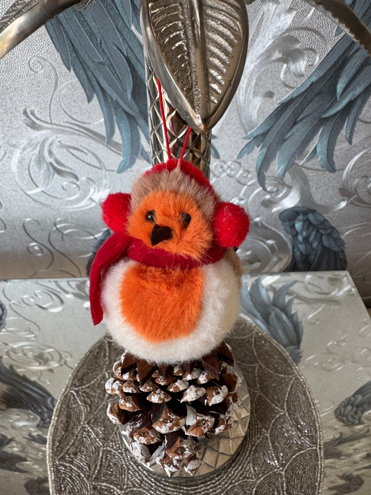 Robins on Cone Decorations